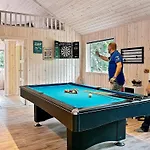 5 Star Holiday Home In Dronningmolle Feriehus *