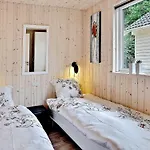 5 Star Holiday Home In Dronningmolle Feriehus Gilleleje