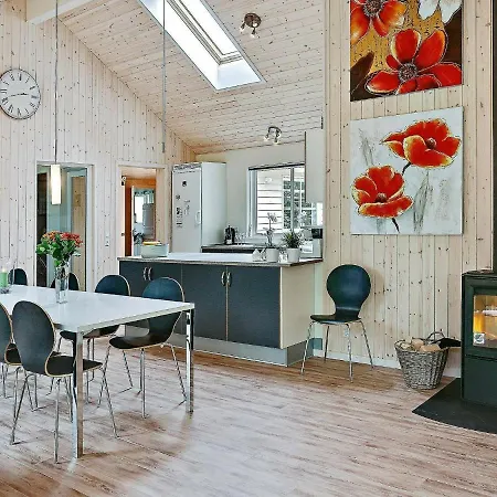Feriehus 16 Person In Dronningm Lle Gilleleje